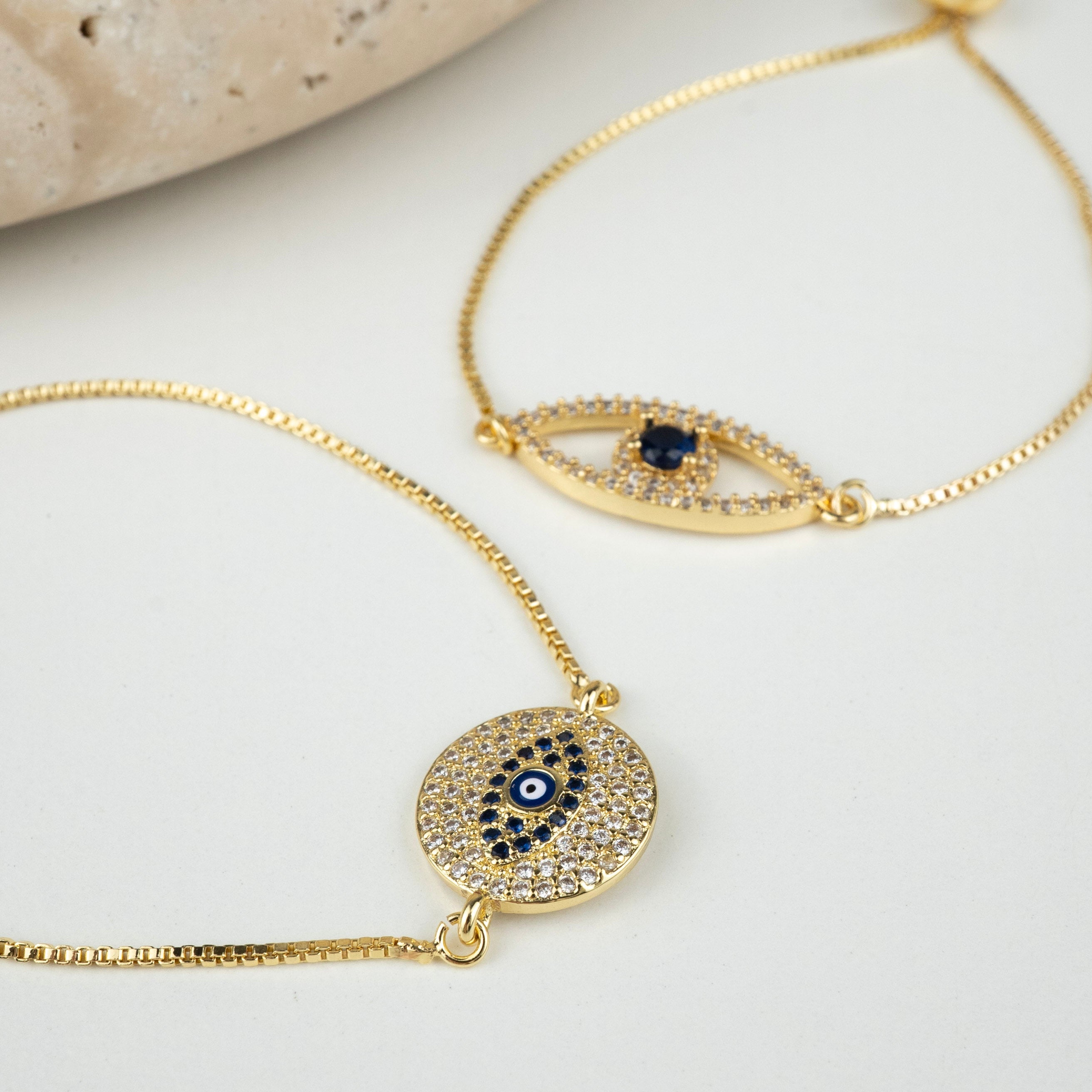 Dazzling Eye Armband