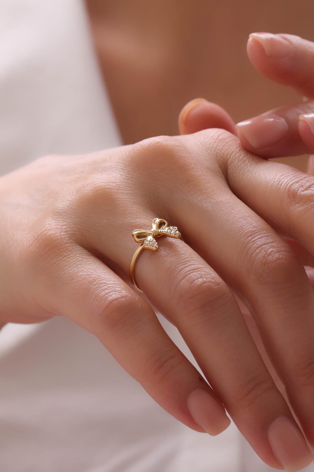 Gleam Ribbon Ring