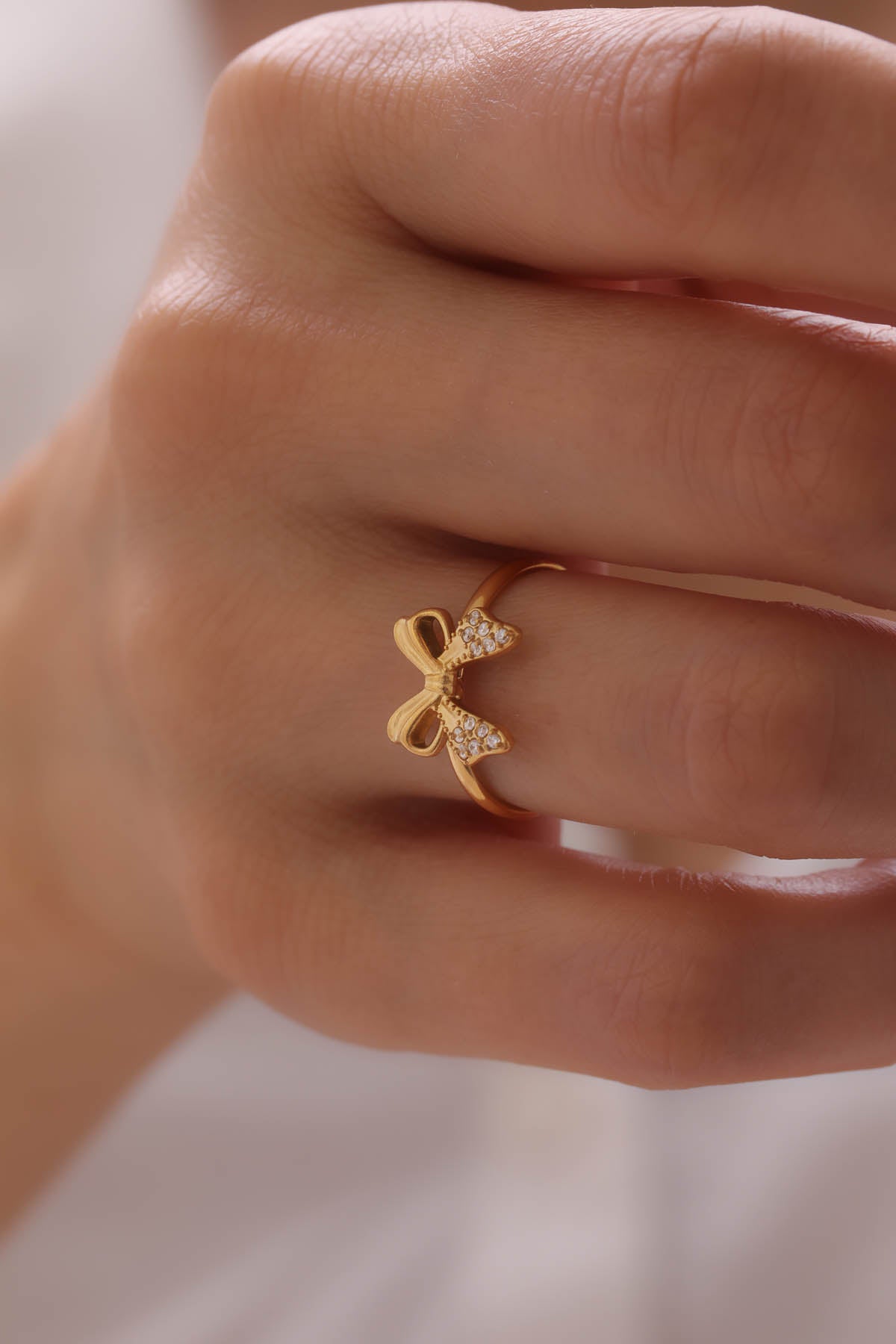 Gleam Ribbon Ring