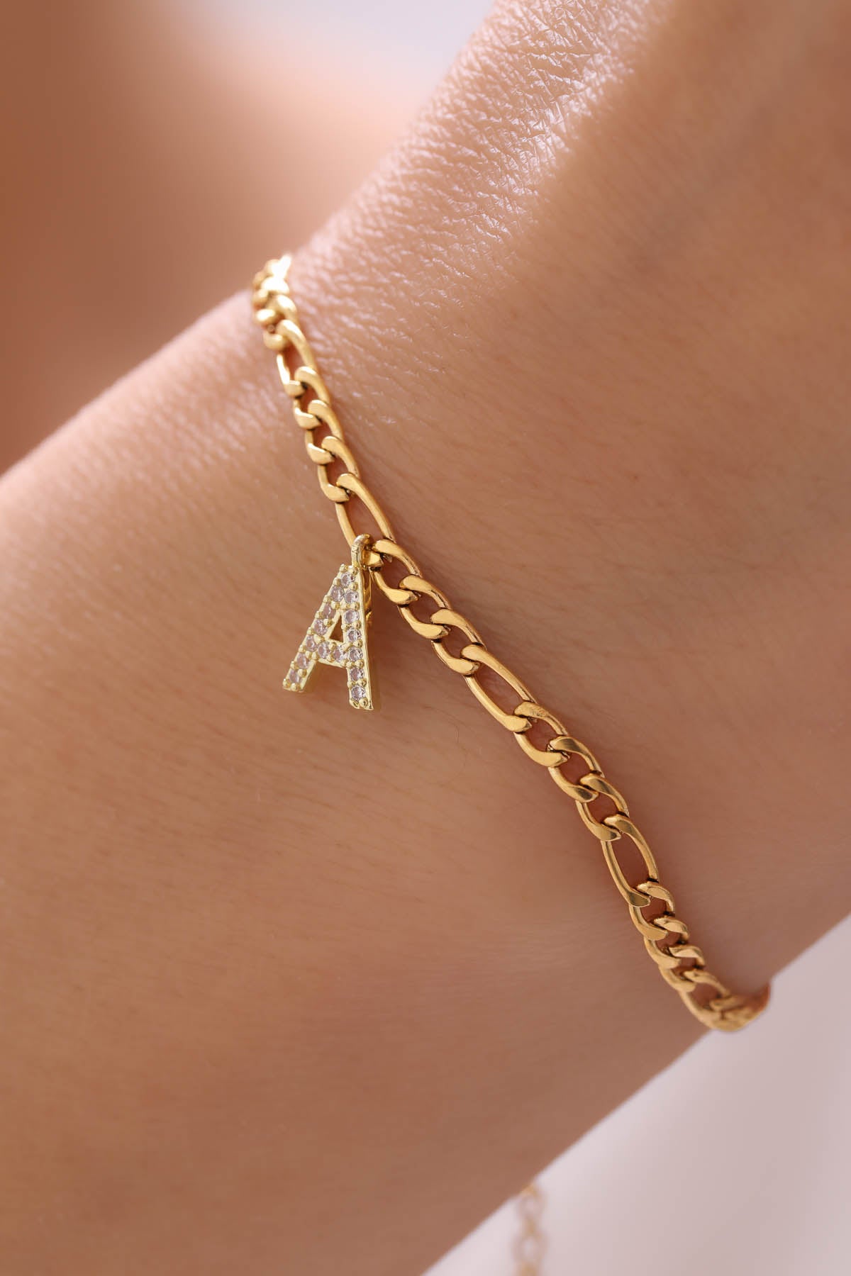Armband Figaro mit Buchstabe
