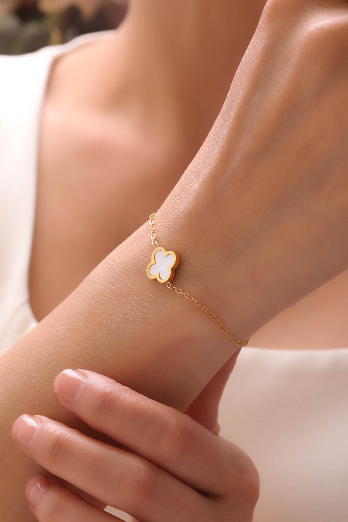 Cream Leaf Armband