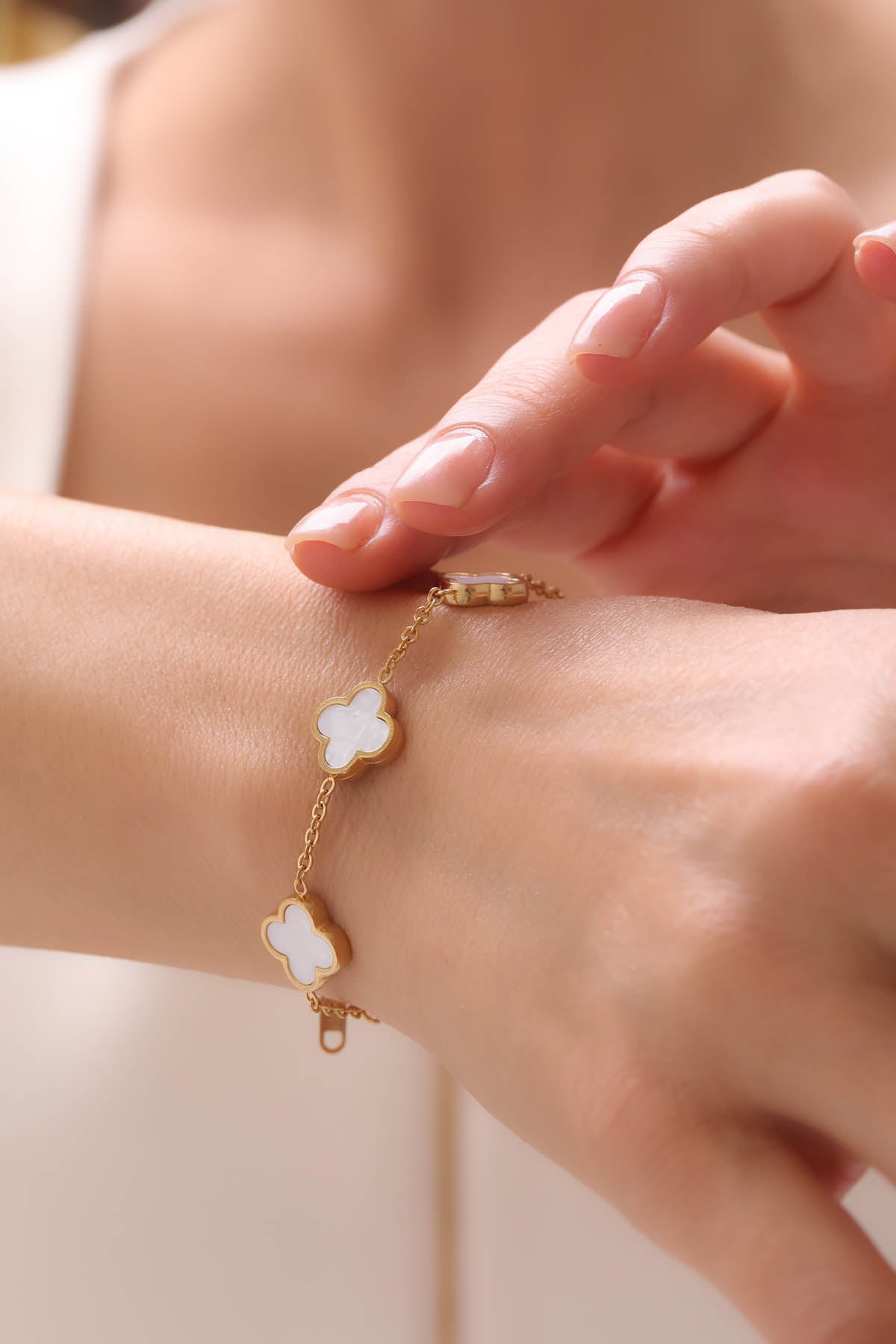 White Multiple Leaf Armband