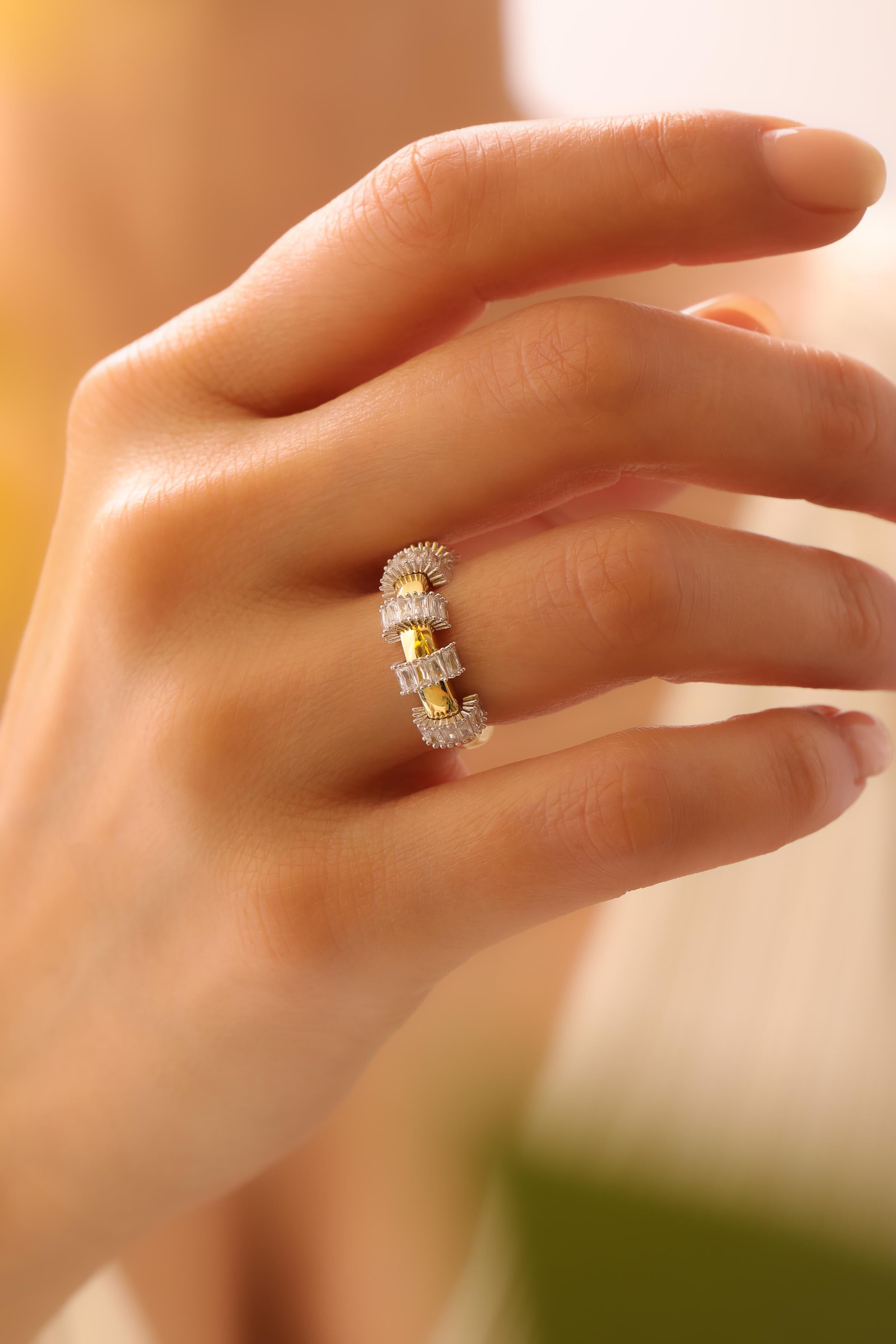 Crown Zirkonia Ring