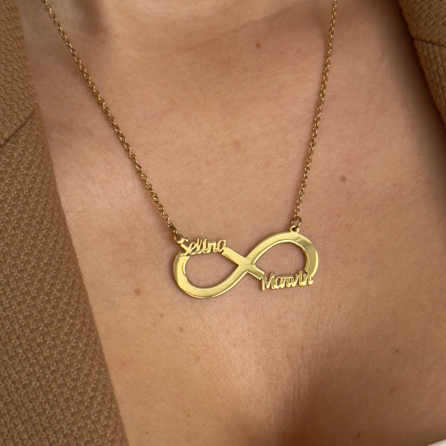 Infinity name necklace with name