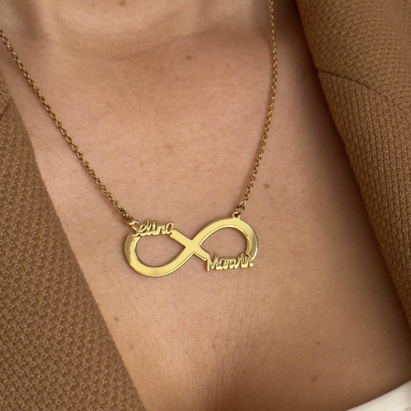 Infinity name necklace with name