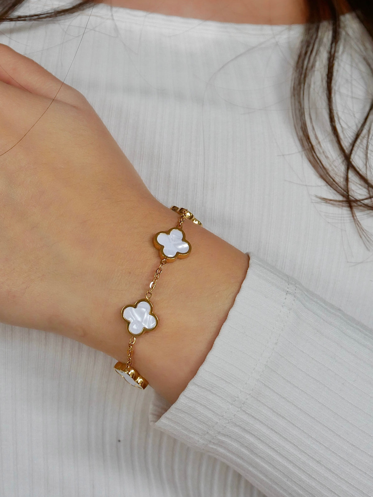 White Multiple Leaf Armband