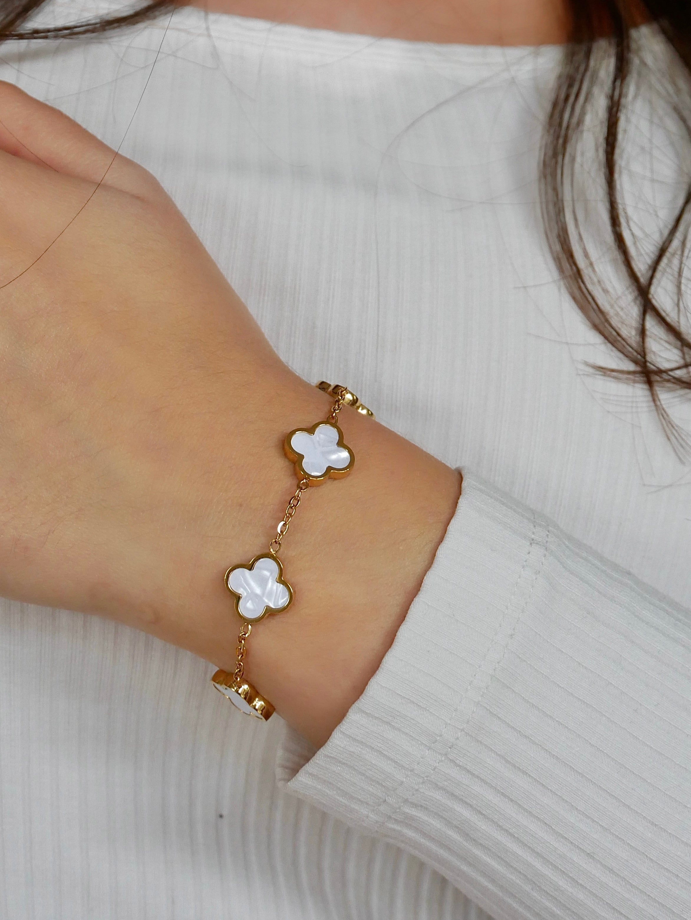 White Multiple Leaf Armband