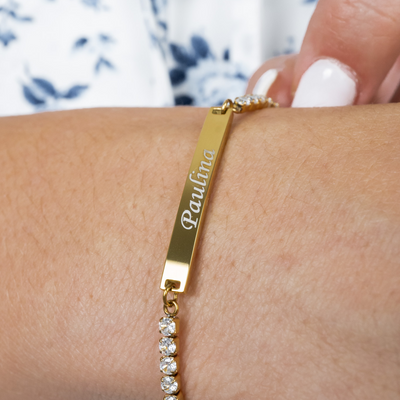 Star bracelet with engraving