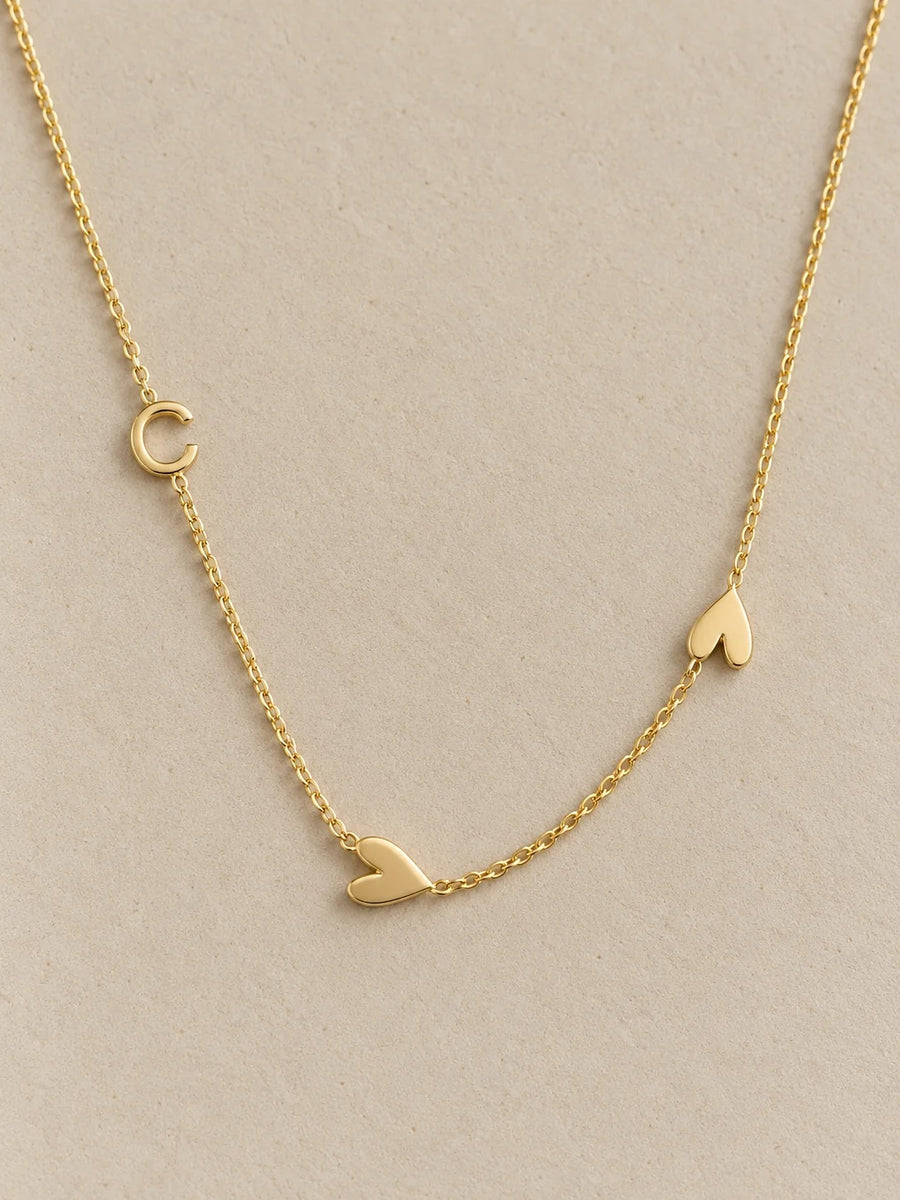 Initialkette mit Herzen