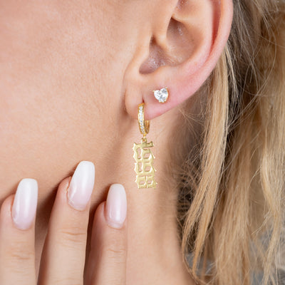 Zirconia earrings with year